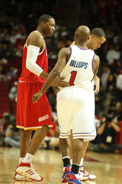 他的持球稳